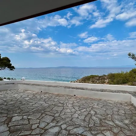 Διαμέρισμα Fava's On The Rocks *