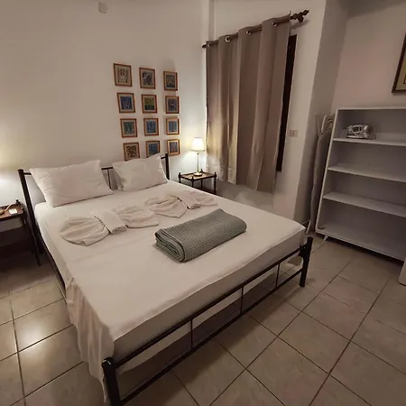 Fava's On The Rocks